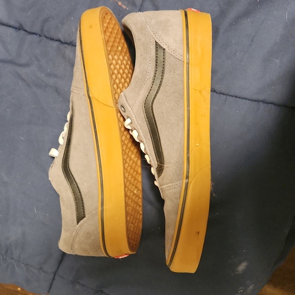 Gray vans - Picture 3 of 5